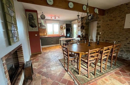Bais House | Loue Maison Familiale, Gîte de 15 Personnes, 7 Chambres - Evron, Laval, Le Mans
