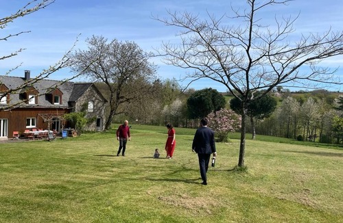 Bais House | Loue Maison Familiale, Gîte de 15 Personnes, 7 Chambres - Evron, Laval, Le Mans