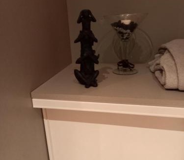 Heuze - Saint-Georges House | Loue une chambre pour les 24 heures voiture