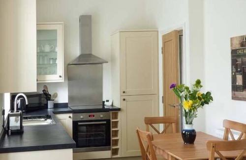 Ambleside Cottage | LOUGHRIGG VIEW, family friendly, with open fire in Ambleside