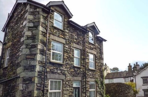 Ambleside Cottage | LOUGHRIGG VIEW, family friendly, with open fire in Ambleside
