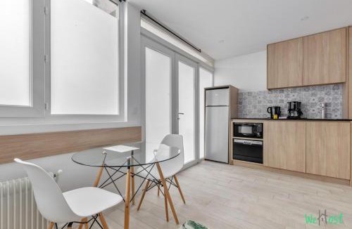 Vanves Apartment | Louis Vicat 5 - CI - Spacious flat for 2 Paris Expo Porte de Versailles