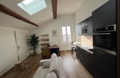 Le Somail Apartment | Louis Xiii Le Somail Canal du Midi