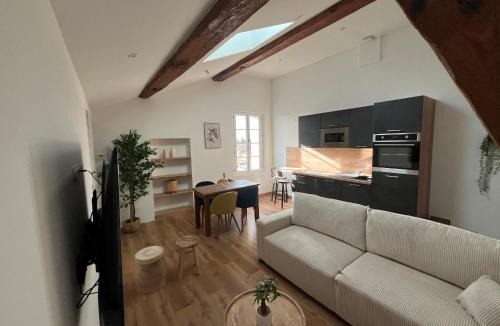 Le Somail Apartment | Louis XIII, Le Somail.