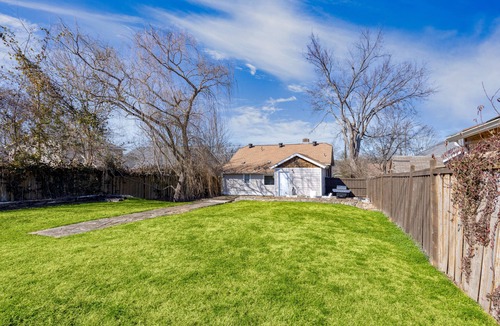 Maxwell House | Louise by AvantStay | Cute Nashville Home w/Large Yard & Firepit!