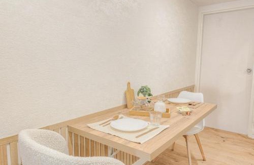 Saint-Etienne Apartment | LOUISE - Studio de qualité et très cozy