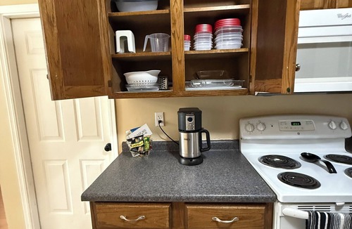 Russellville House | Louisville House: Charming 3-bedroom house in Russellville with Wi-Fi and AC