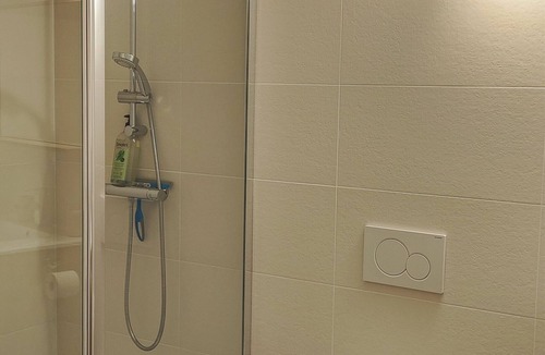 Pompignan Bed & Breakfast | Loup - Chambre Double Avec Salle de Bains Privative