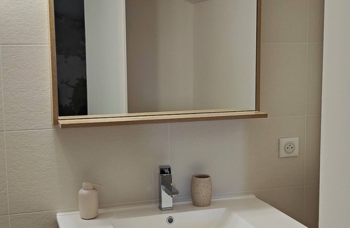 Pompignan Bed & Breakfast | Loup - Chambre Double Avec Salle de Bains Privative
