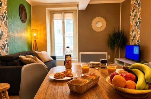 Saint-Girons Apartment | " Loutrein Lodge " Centre ville - Entrée autonome - Wifi