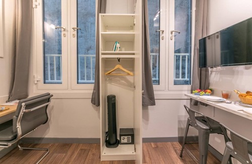 Palais-Royal Apartment | Louvre - Richelieu 206: cosy flat for 2