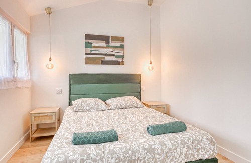 Louvres Apartment | Louvres Elegance / Netflix / Roissy CDG