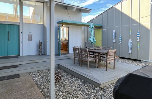 Bodega Bay House | Louw Tide - Modern home, ocean front, spanning views.