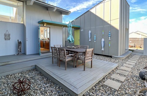 Bodega Bay House | Louw Tide - Modern home, ocean front, spanning views.
