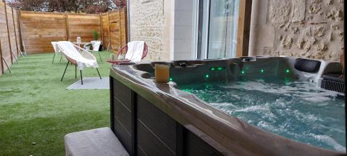 Ecueille House | Love et Sens - Love room avec jacuzzi