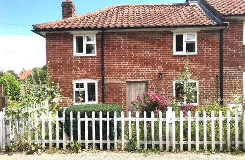 Wickham Market House | Love Heart Cottage
