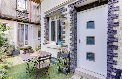 Quartier de la Maison-Blanche House | Love House - Real Parisian house and courtyard