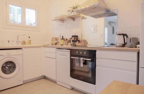 Saint-Henri House | Love nest with terrace close to the sea