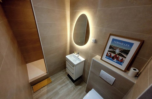 Le Kremlin-Bicetre Apartment | Love Paris