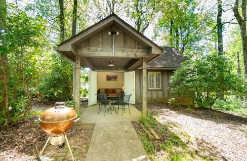 Montebello House | Love Ridge Mountain Lodging