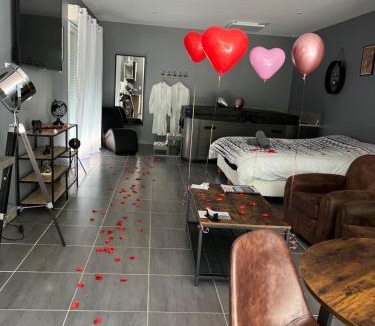 Saint-Bauzille-de-la-Sylve Apartment | Love Room - La Parenthèse