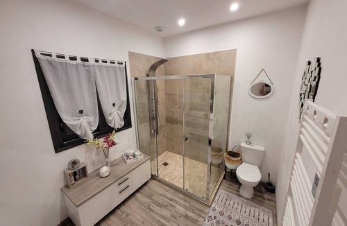 Beynac-et-Cazenac House | Love room spa