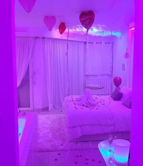 Questembert Apartment | Love room à 30 mn des plages et de Vannes