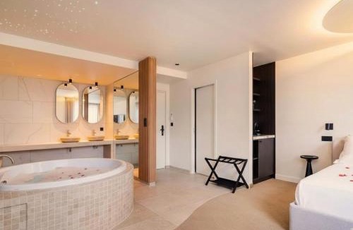 Villette Gare Apartment | Love Room avec balnéo-Le cocon parfait pour deux