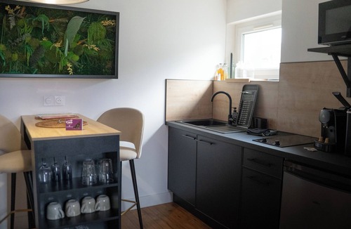 Saint-Jean Eudes Saint-Gilles Apartment | Love Room Caen - Romantic Suite Caen tu m'aimes