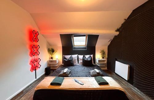 Souppes-sur-Loing Apartment | Love Room Duplex Balnéo, Ambiance Intime