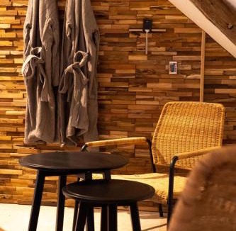Saint-Cyr-sur-Loire House | Love Room Evasion Jacuzzi Sauna Hamamm