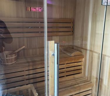 Amiens Hotel | Love room