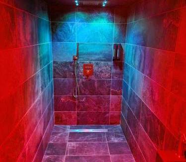 La Comte Bed & Breakfast | love room