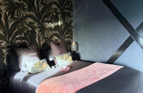 Saint-Quentin Apartment | Love Room intime - Sauna infrarouge - Hmm OH Oui