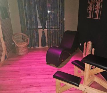 Aubers Bed & Breakfast | Love room L'écrin tropical