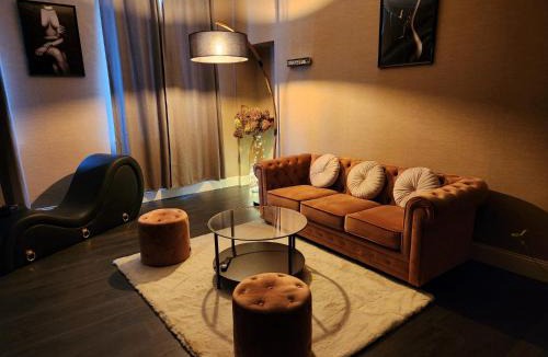 Saint-Quentin Apartment | Love Room l'Audacieuse