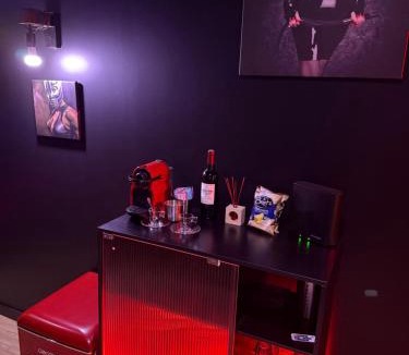 La Varenne Saint-Hilaire Hotel | Love Room La Suite