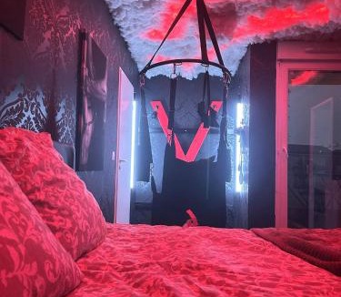 Noisy-le-Grand Apartment | Love room - La Parenthèse Douceur