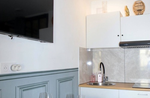 Rive Droite Apartment | Love Room La Petite Suite