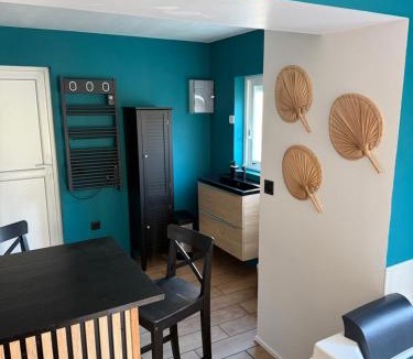 Warluis Apartment | Love room, Le 827