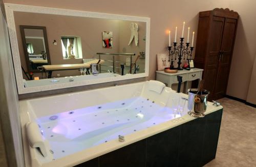 Auge House | Love Room "Les Secrets de Winna"