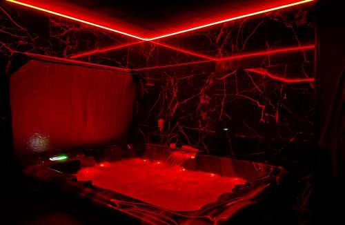 Talmont-Saint-Hilaire Apartment | Love Room Passion