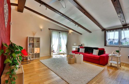Siviriez House | Love room romantique avec jardin et Jacuzzi