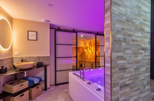 Cahors Villa | Love Room romantique - Balnéo & Sauna - Cahors