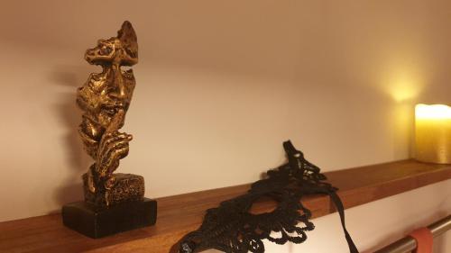 Puygaillard-de-Quercy Apartment | Love Room- Spa- Escale Amoureuse