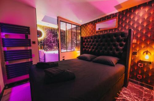 Broglie Apartment | Love room, sauna et jacuzzi