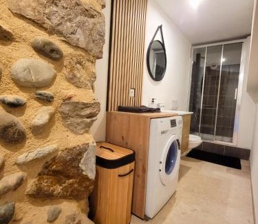 Valence Apartment | Love Room Valence