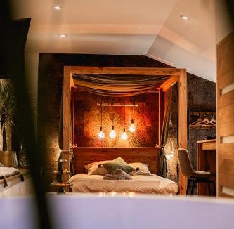 Nesmy Apartment | Love Room Vendée avec JACUZZI privatif