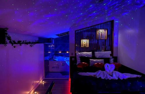 Echirolles Apartment | Love Room - Venusia Grenoble