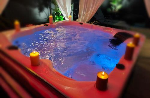 Mons Apartment | Love Room " Villa Donuts" , Spa, Jacuzzi, Sauna, 2 Bedrooms